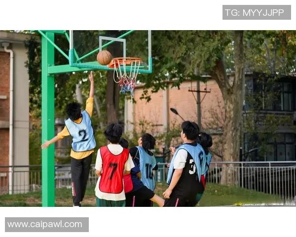 新时代全面崛起的篮球运动员奋斗历程与辉煌荣耀传奇之路征程新章